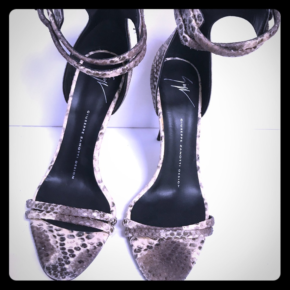 GZ snakeskin leather heels